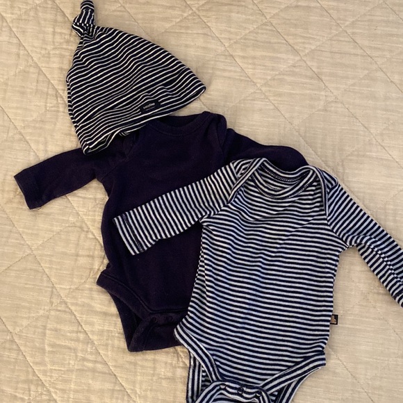 Lot of 0-3 month bodysuits/pants - Picture 7 of 8